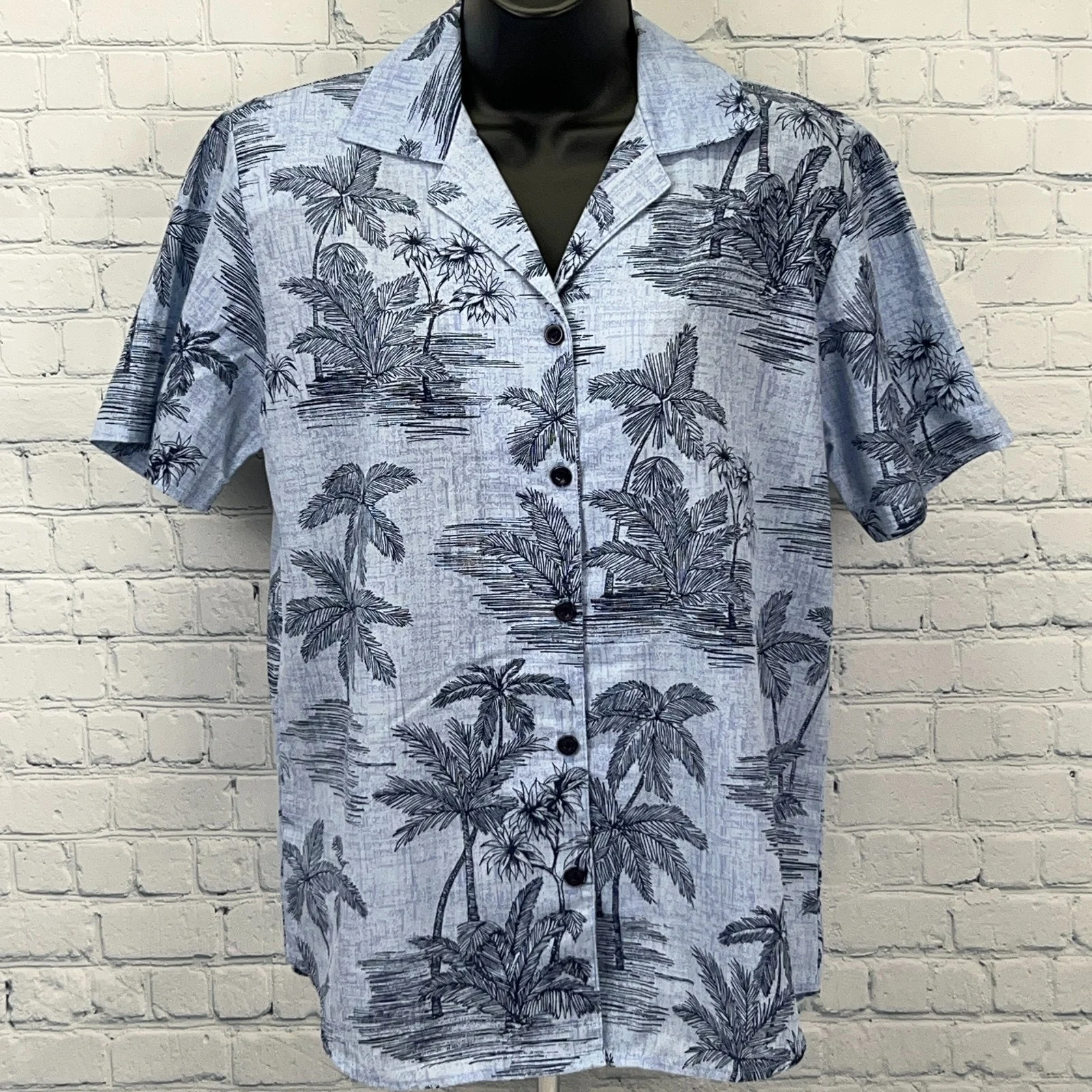 Vintage & Streetwear Men's Clothing: Tees, Jackets, Sweaters & More